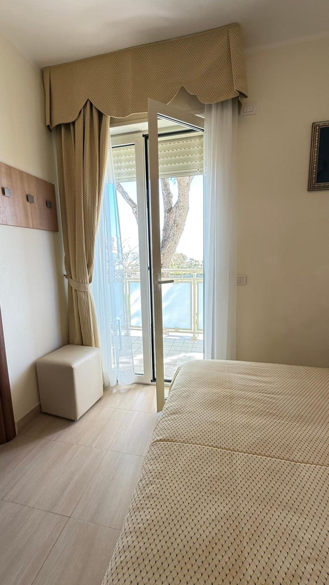Hotel Ariella Milano Marittima Eksteriør bilde